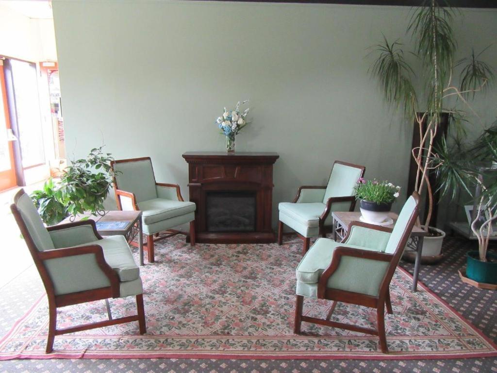 Providence Place Inn Port Hardy Εξωτερικό φωτογραφία